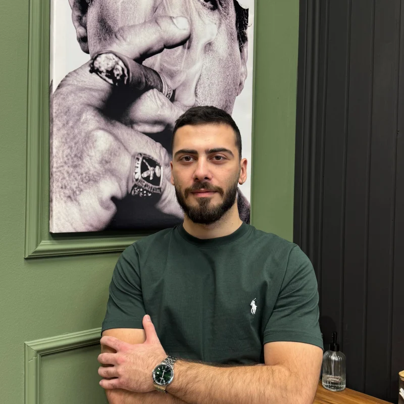 Aleksa, berber u Headonist Barbershopu